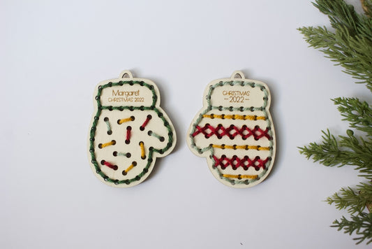 Mitten Ornament Lacing Cards